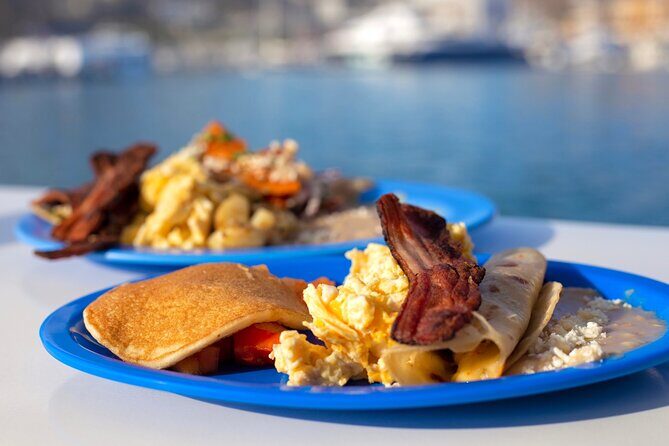 Cabo San Lucas Sunset Cruise Full dinner, open bar and transfer - FAQs