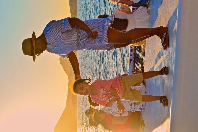 Cabo San Lucas Sunset Cruise with Unlimitted Drinks - The Experience in Detail