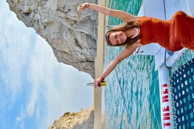 Cabo San Lucas Sunset Cruise with Unlimitted Drinks - Who Will Love This Experience?