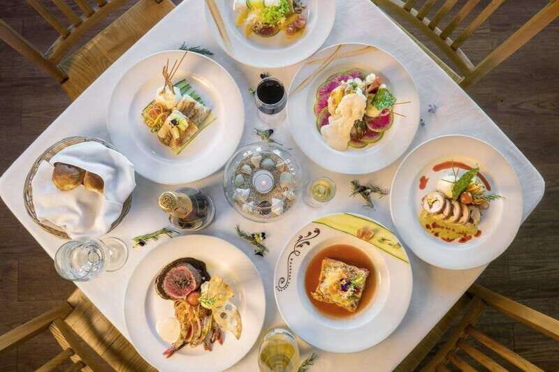 Cabo San Lucas: Sunset Premier Dinner & Show Cruise - FAQ