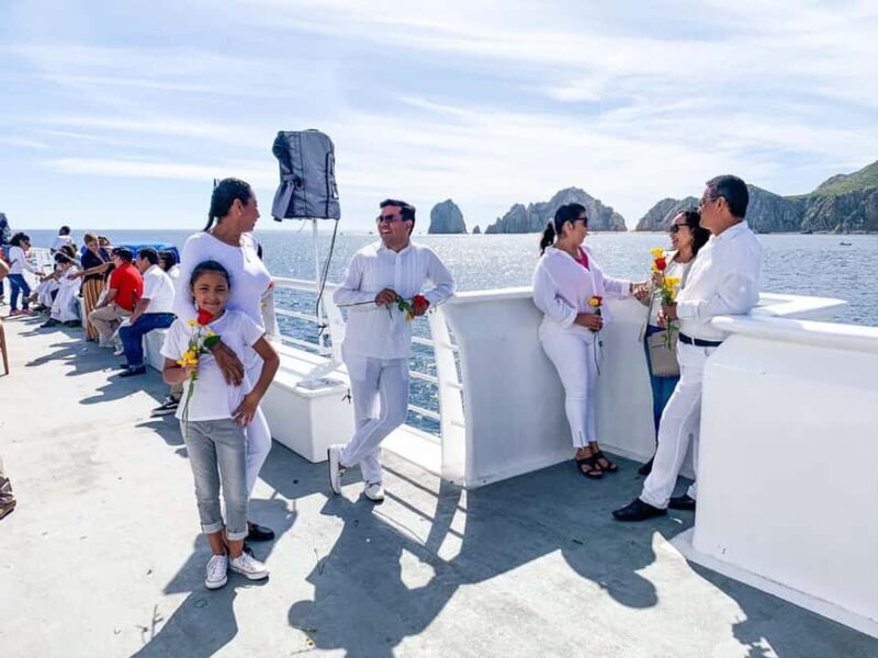 Cabo San Lucas: Whale Watching Tour with Breakfast - Key Points