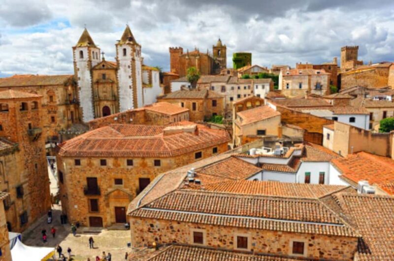 Cáceres: Guided Tour + Entrance to Monuments + Tasting - Who Should Consider This Tour?