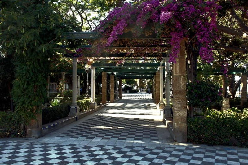 Cádiz: The Spanish Constitution History Guided Tour - Who Should Consider This Tour?