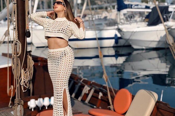 Cagliari boat tour : 5 swim stops, aperitif & Sardinian lunch - Group size and the pace: comfortable, not chaotic