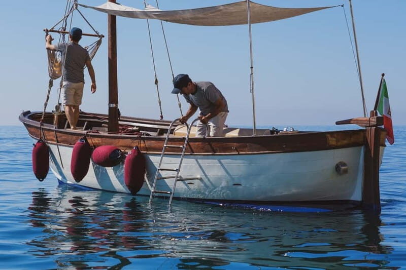 Cagliari: Boat Tour Snorkeling frutta alla Sella del Diavolo - What’s included and what you should bring