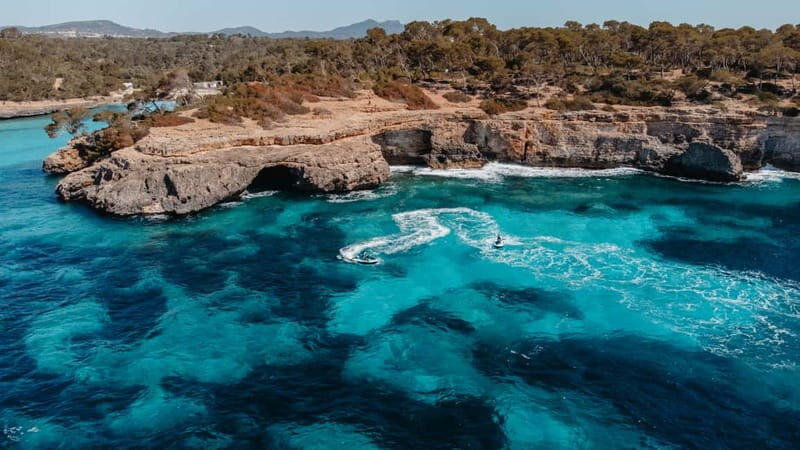 Cala d'Or | Jet Ski Tour 30 min along southeast coast. - Key Points