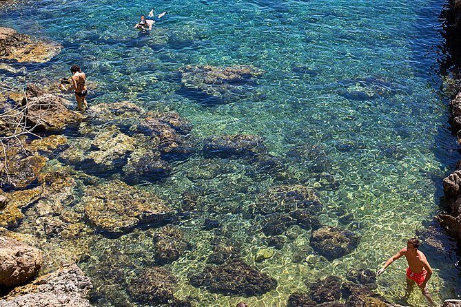 Cala Salada and Unspoiled North Beach Tour. Snorkelling and Aquarium - FAQ