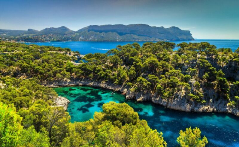 Calanques of Cassis, Aix-en-Provence & Wine Tasting Day Tour - Who Is This Tour Best For?