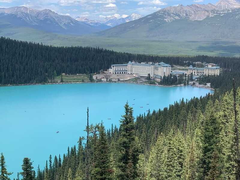 Calgary: Lake Louise, Moraine Lake, & Emerald Lake Tour - Transport and Group Size