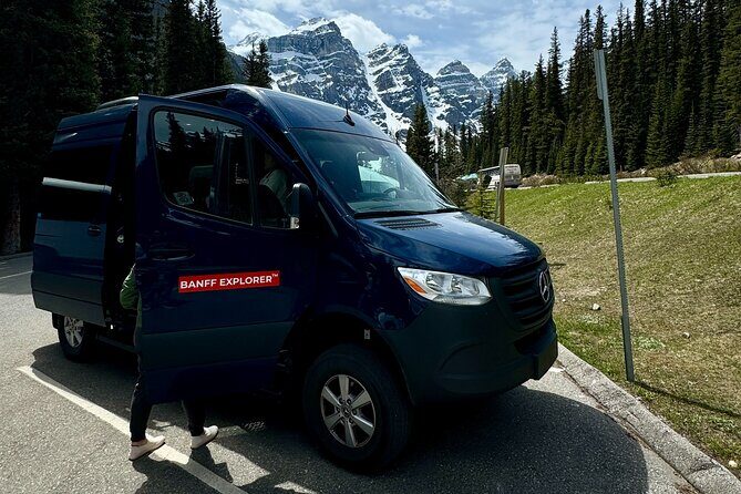 Calgary YYC Airport: Hassle-free Private Transfer to Lake Louise - Value for Money