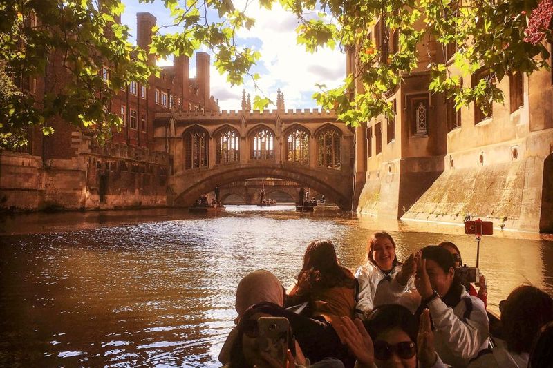 Cambridge: Guided River Cam Punting Tour - The funniest punting detail: stories you’ll remember later