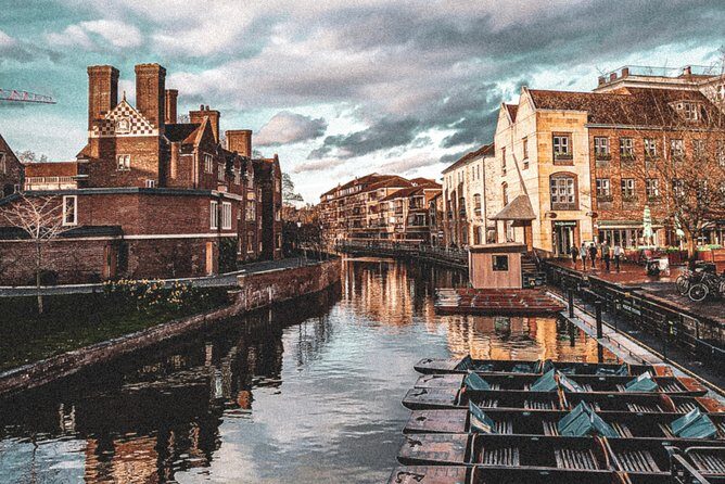 Cambridge Riverside Walk From Queens College to Trinity College - FAQs