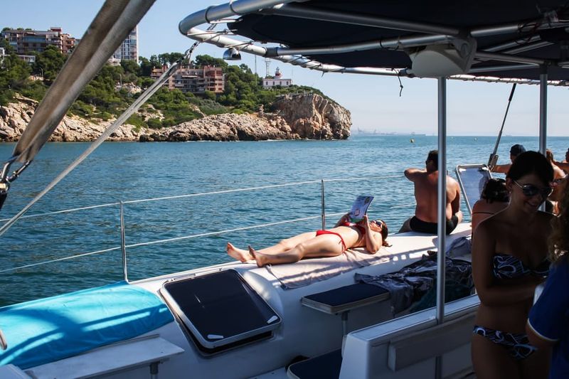 Cambrils: Costa Daurada Sail Catamaran Cruise - Swimming and snorkeling: mask and tube included