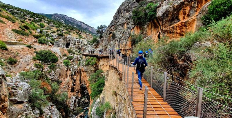 Caminito del Rey Guided Tour & Welcome Pack from Málaga - Guided tour inside Caminito del Rey: 3 hours of stories with local context