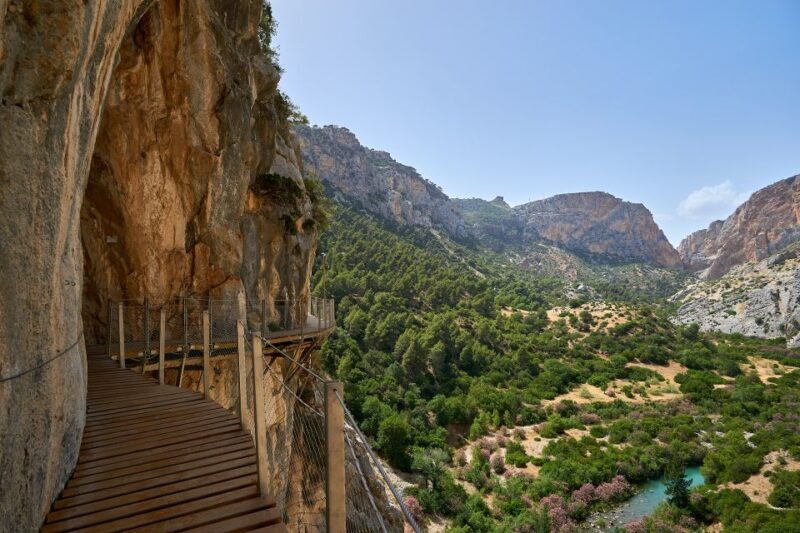 Caminito del Rey: Guided Tour with 1 Water and Shuttle Bus - The Logistics and Practicalities
