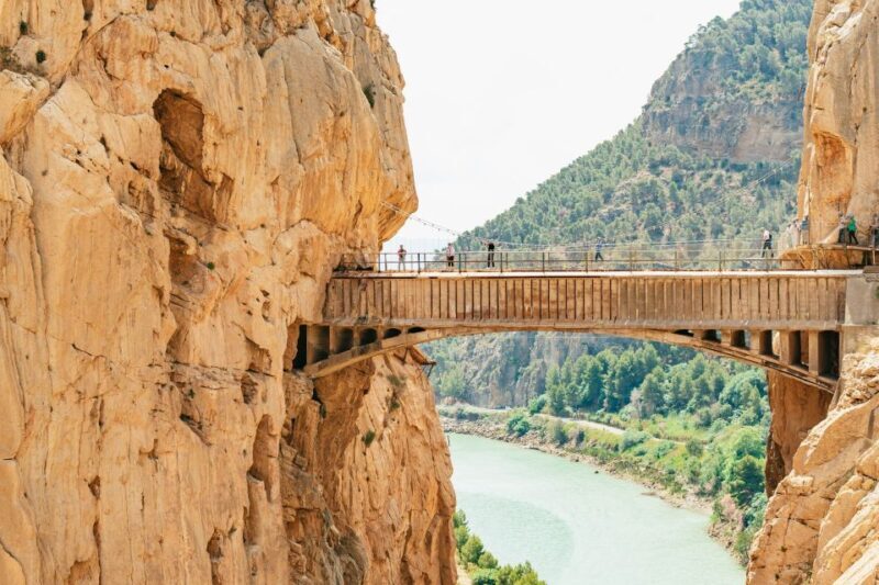 Caminito del Rey: Tickets, Guided Tour, Shuttle & Water - Key Points