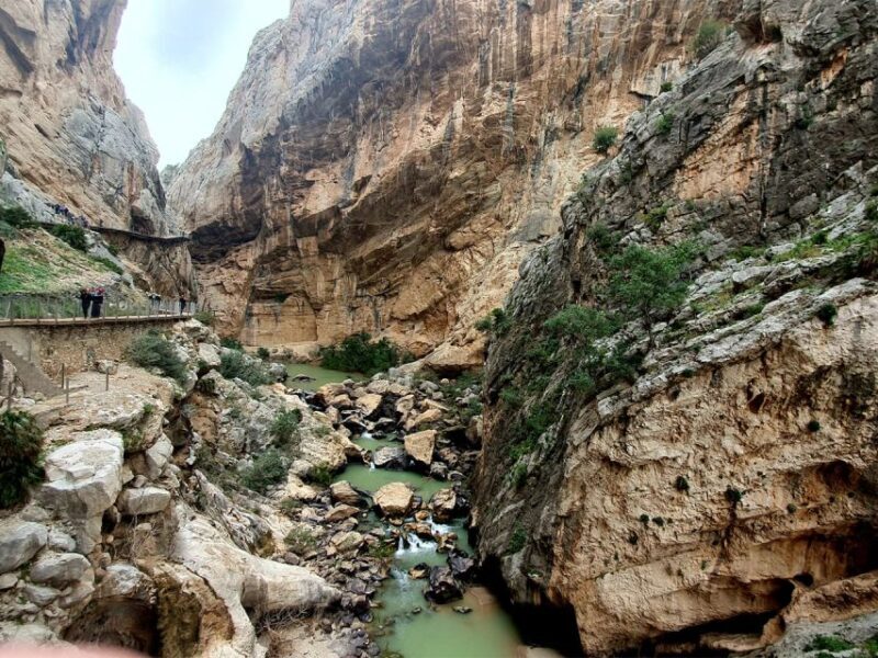 Caminito del Rey: Tour with Official Guide and Drink - Key Points