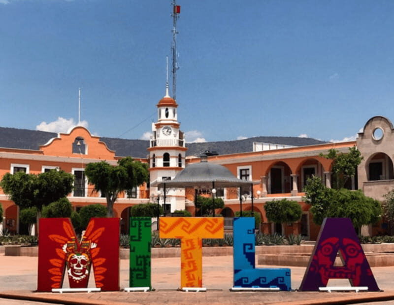 Caminos del Condoy: Boiling water, Mitla. Mezcal - Key Points