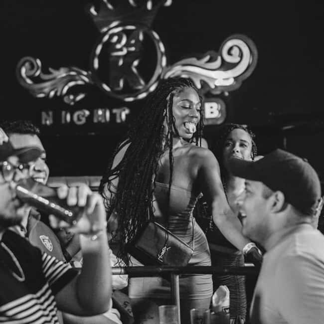 Cancun: 24 K Club Open Bar and Table incluided - FAQs