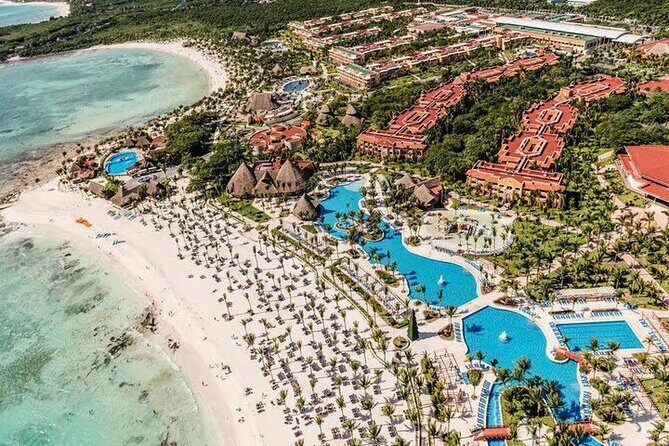 Cancun Airport and Barceló Maya Colonial Private Shuttle - What to Expect from the Cancun Airport and Barceló Maya Colonial Private Shuttle