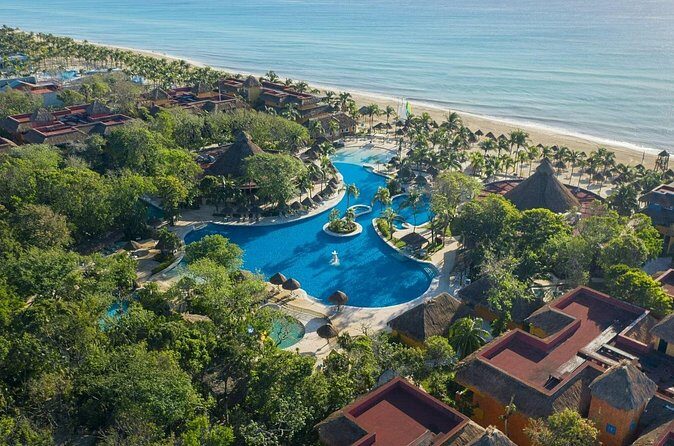 Cancun Airport and Iberostar Quetzal Private Shuttle - Who Will Appreciate This Service?