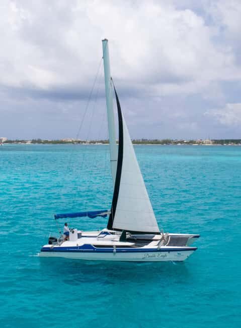 Cancun: All-Inclusive Private Catamaran - Cancun: All-Inclusive Private Catamaran – A Relaxed Day on the Water