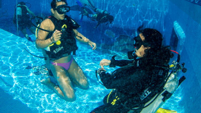 Cancun: Aquaworld Scuba Diving School - Who Should Consider This Tour?