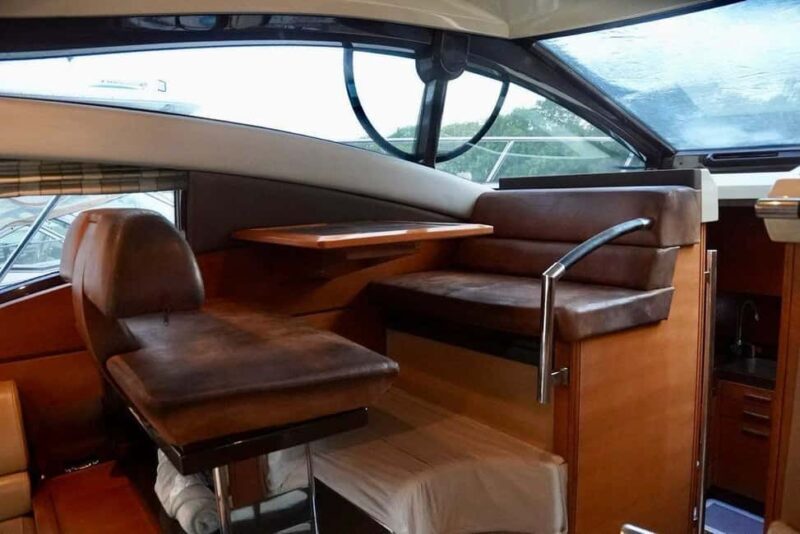 Cancun: Azimut 47 Fly Private Yacht - 6 hours to Isla Mujeres - FAQ