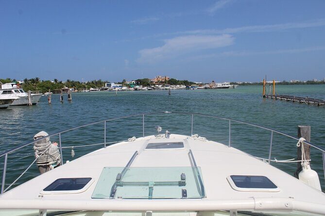 Cancun Bay Private 2-Hour on a Luxury Yacht - Wrapping It Up