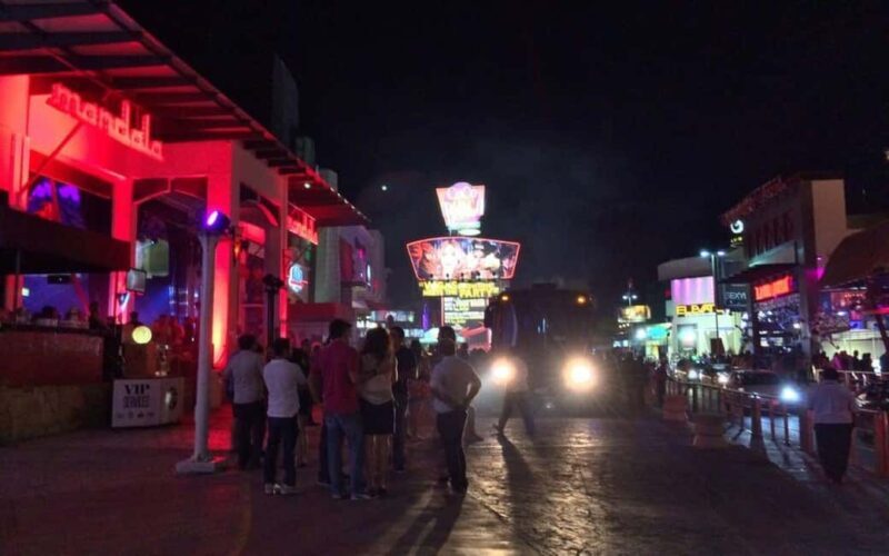 Cancún by Night: Scenic Drive Through Hotel Zone & Downtown - The Sum Up
