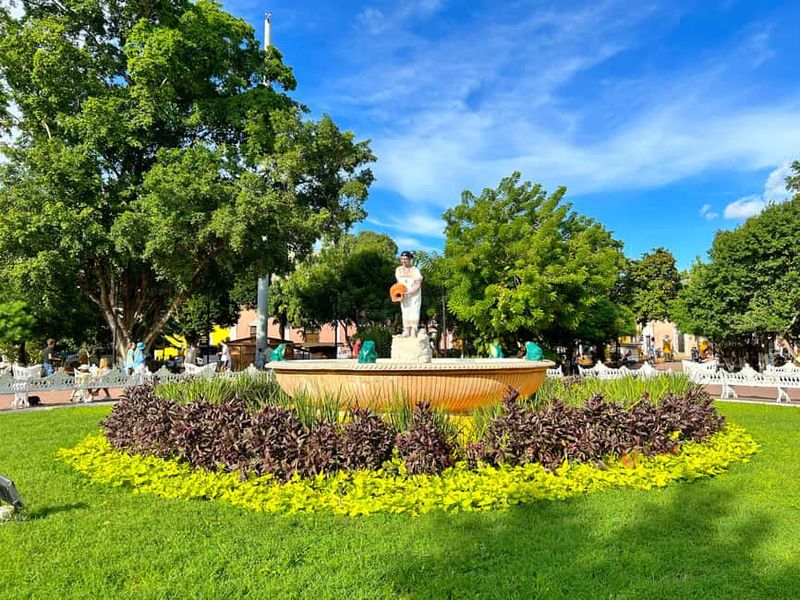 Cancun: Chichen Itza, Cenote & Valladolid Tour with Lunch - Guides and Drivers: Why People Keep Calling Out Specific Names