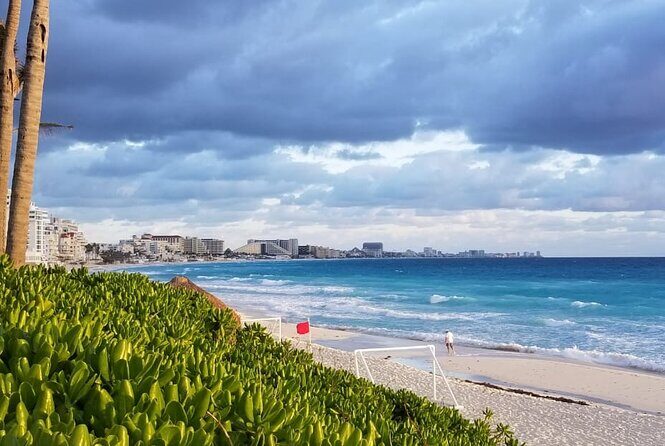 Cancun Int.Airport to Marriott Cancun 4-10 passengers ROUNDTRIP - Key Points