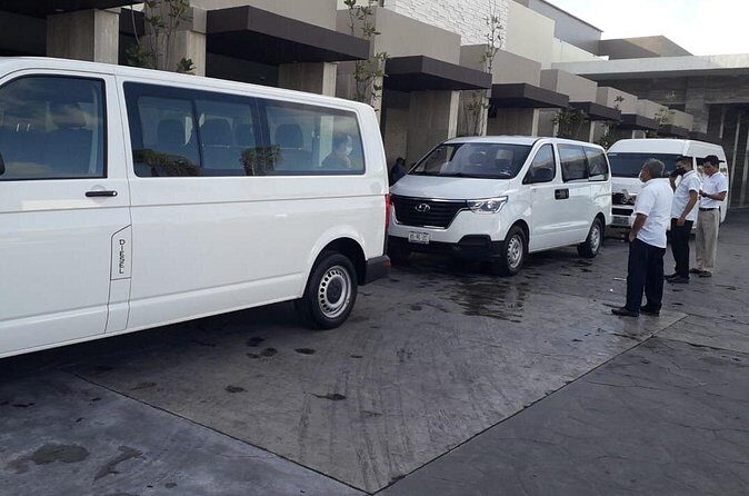 Cancun Int.Airport to Marriott Cancun 4-10 passengers ROUNDTRIP - The Sum Up
