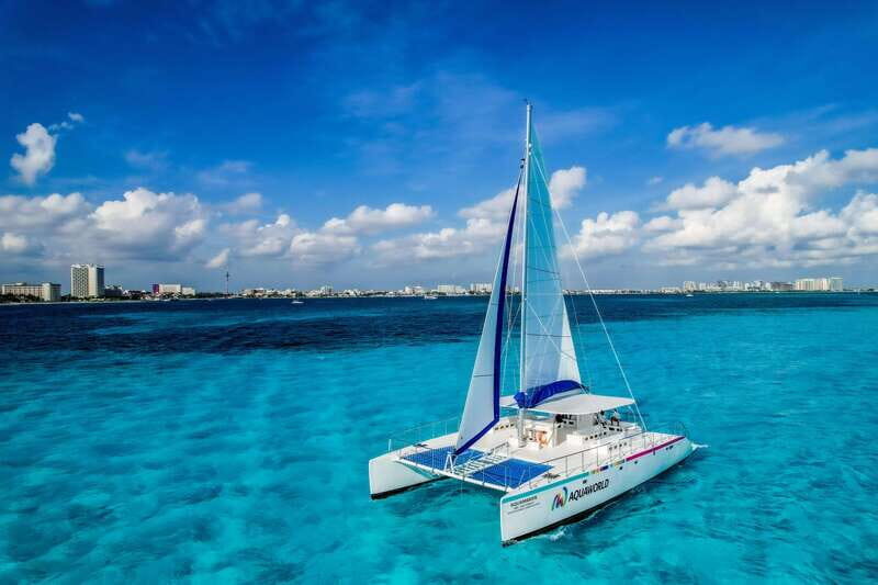 Cancun: Isla Mujeres Catamaran Tour with Open Bar of Drinks - The Experience on the Water