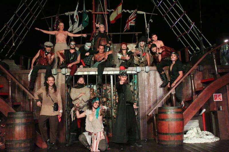 Cancún: Jolly Roger Pirate Dinner Cruise 2025 - Key Points