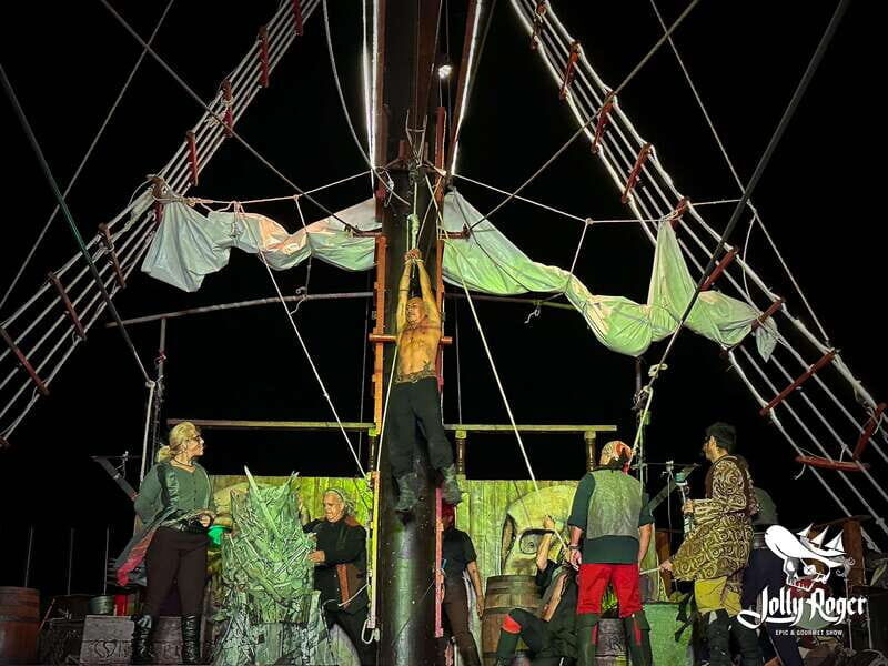 Cancún: Jolly Roger Pirate Dinner Cruise 2025 - Authenticity and Value