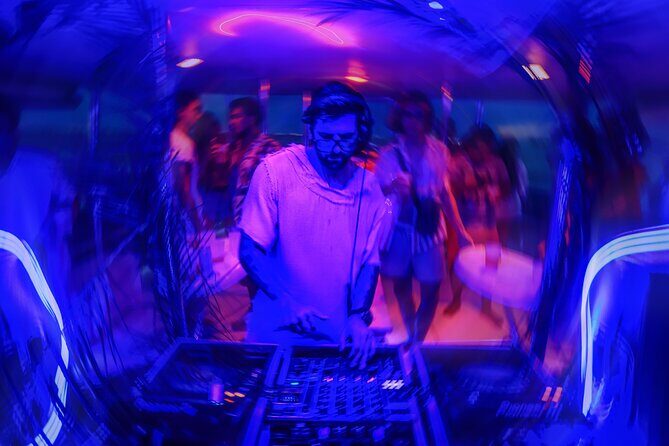 Cancun Night Party Boat - The Experience and Atmosphere