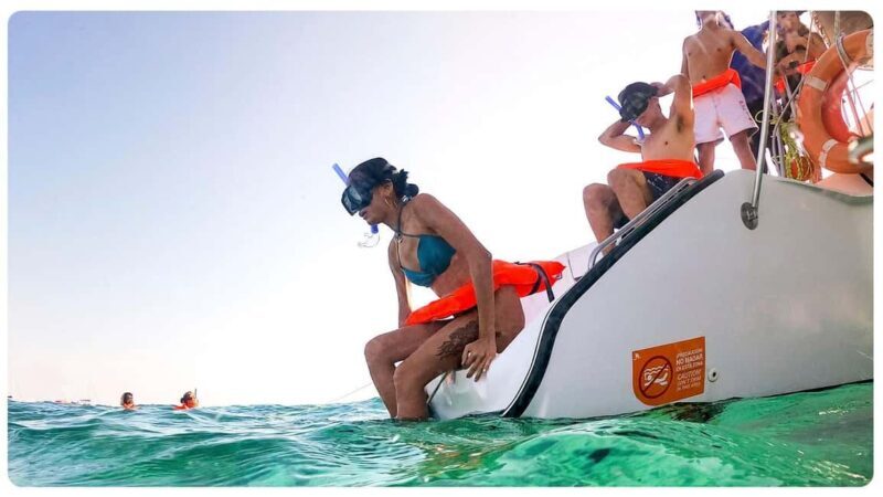 Cancun: Premium Catamaran with Transportation & Dock fee - FAQ