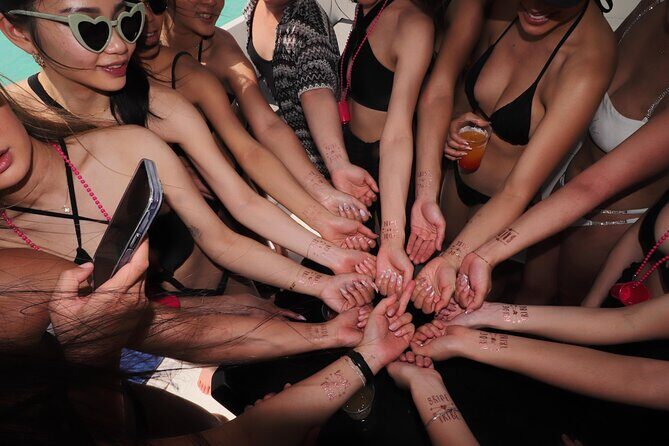 Cancun Private Catamaran Cruise Open Bar & Snorkeling Experience - What Reviewers Say