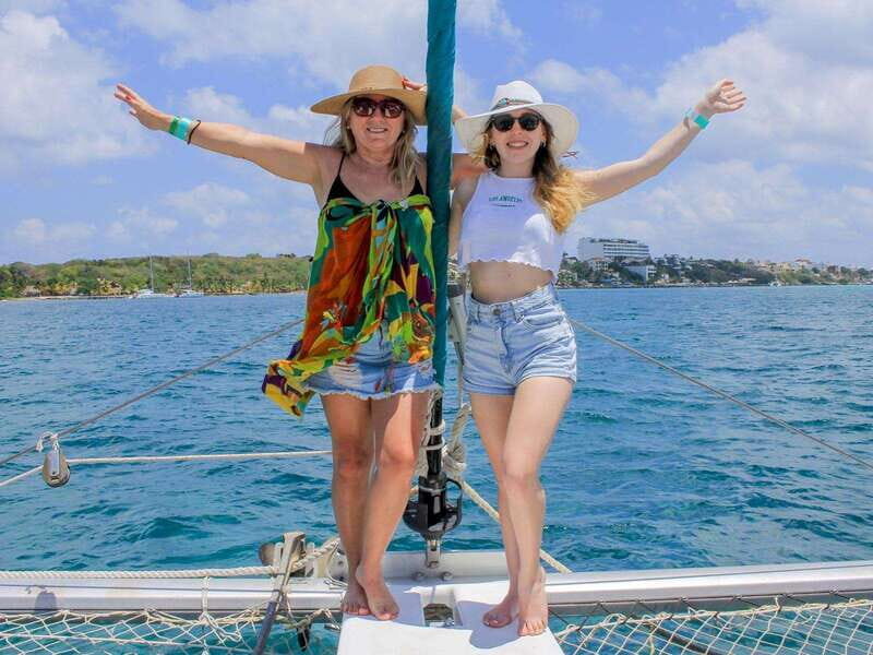 Cancun: Private Catamaran with Open Bar & Snorkeling Option - What to Expect from the Tour