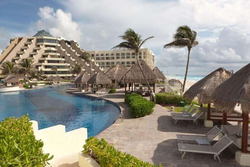 Cancun: Private Custom Walking Tour with a Local Guide - Final Thoughts: Is This Tour Right for You?