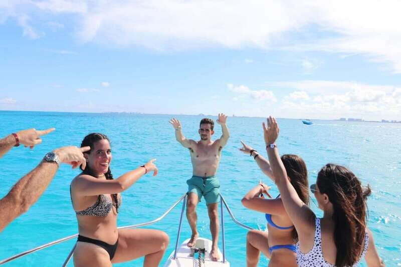 Cancun: Private Luxury 46-Feet Flybridge Yacht Cruise - Timing and Group Size