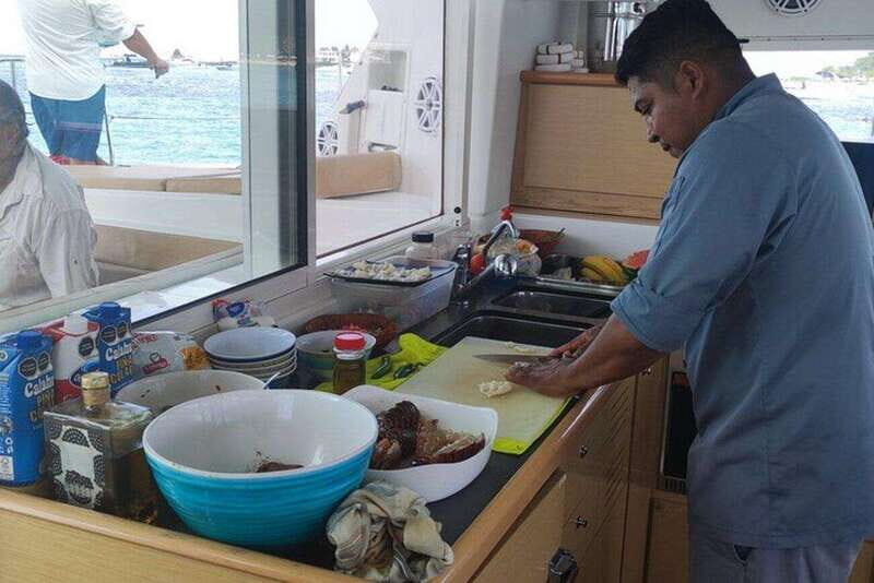 Cancun: Private Luxury Catamaran to Isla Mujeres - FAQ