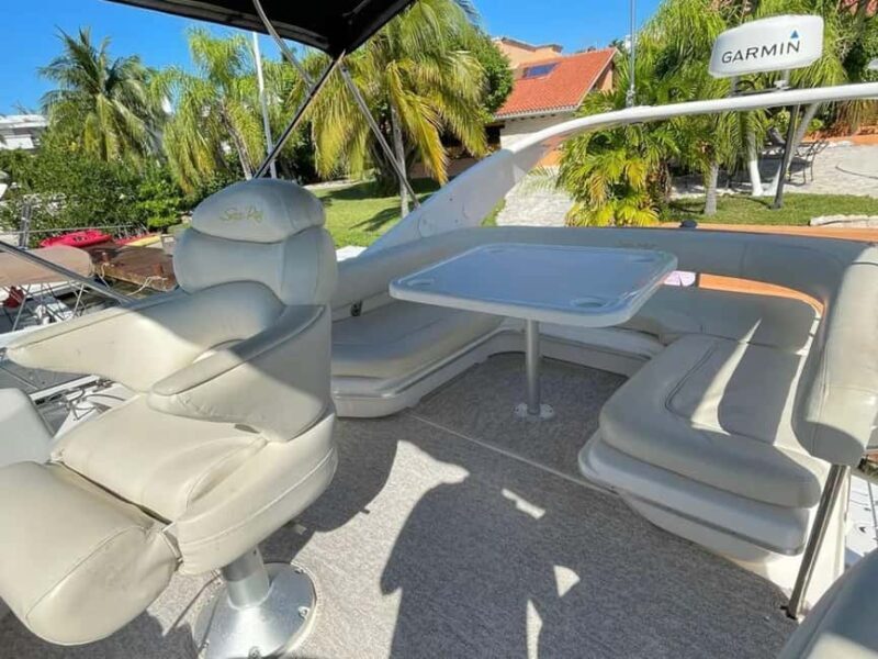 Cancún: Sea Ray F43 yacht rental to Isla Mujeres - Key Points