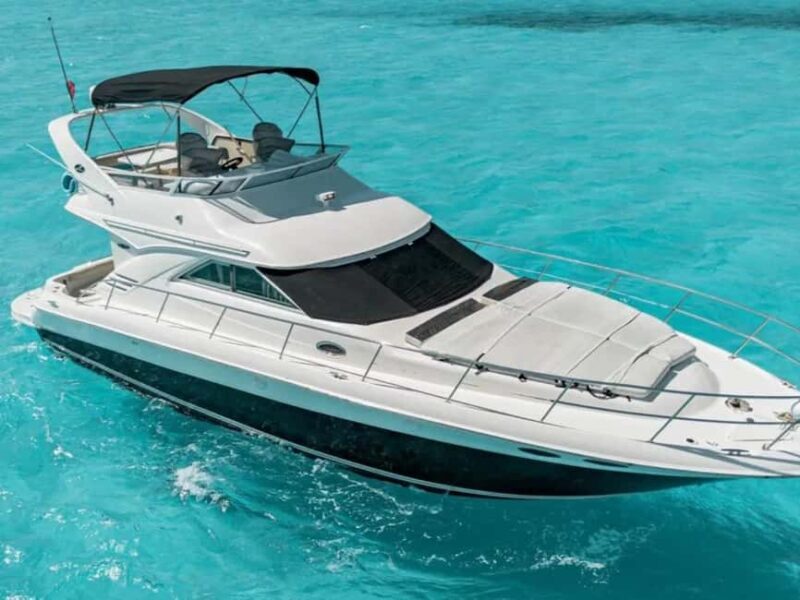 Cancún: Sea Ray F43 yacht rental to Isla Mujeres - Who Will Love This Tour?