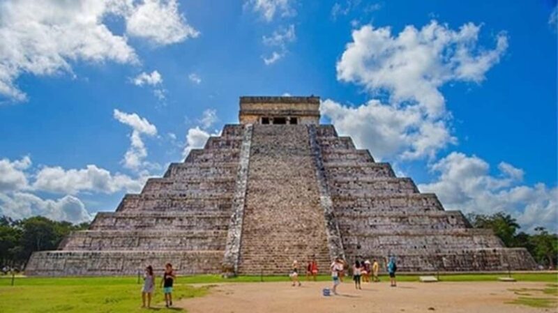 Cancun: Sightseeing Walking Tour With a Local Guide - The Sum Up