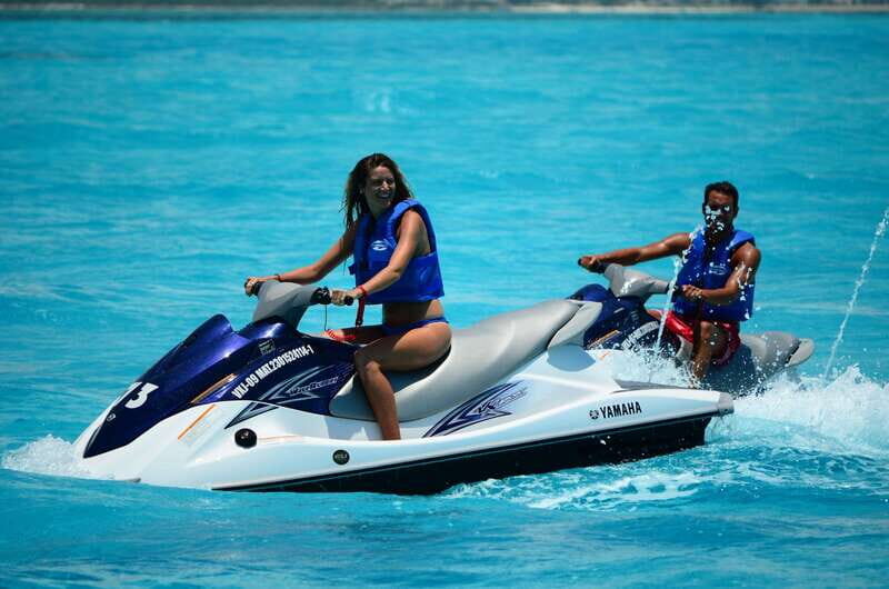 Cancun: Waverunner in Nichupte Lagoon - Key Points
