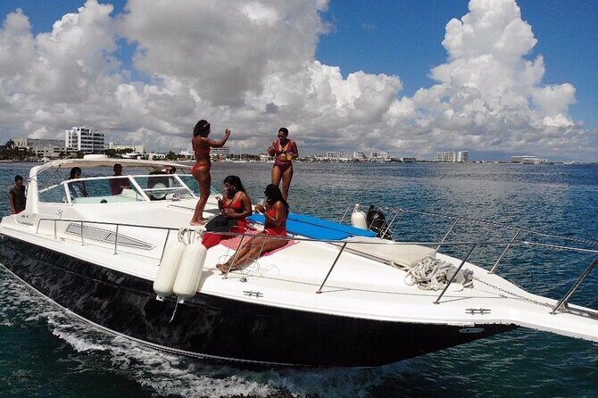 Cancun yachts rental BEATIFUL YACHT 46FT, 15 PAX MAX 25P6 - Key Points