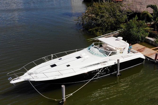 Cancun yachts rental BEATIFUL YACHT 46FT, 15 PAX MAX 25P6 - The Real Deal: Pros and Cons