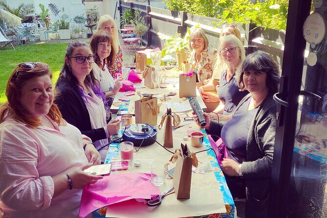 Candle Making Workshop and Bubbly in UK - Key Points